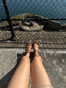 I want this friday to be spent in light spirits and hot conversations