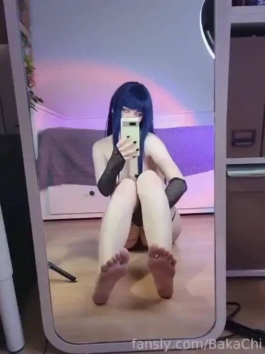 Are painted nails better than bare ones 