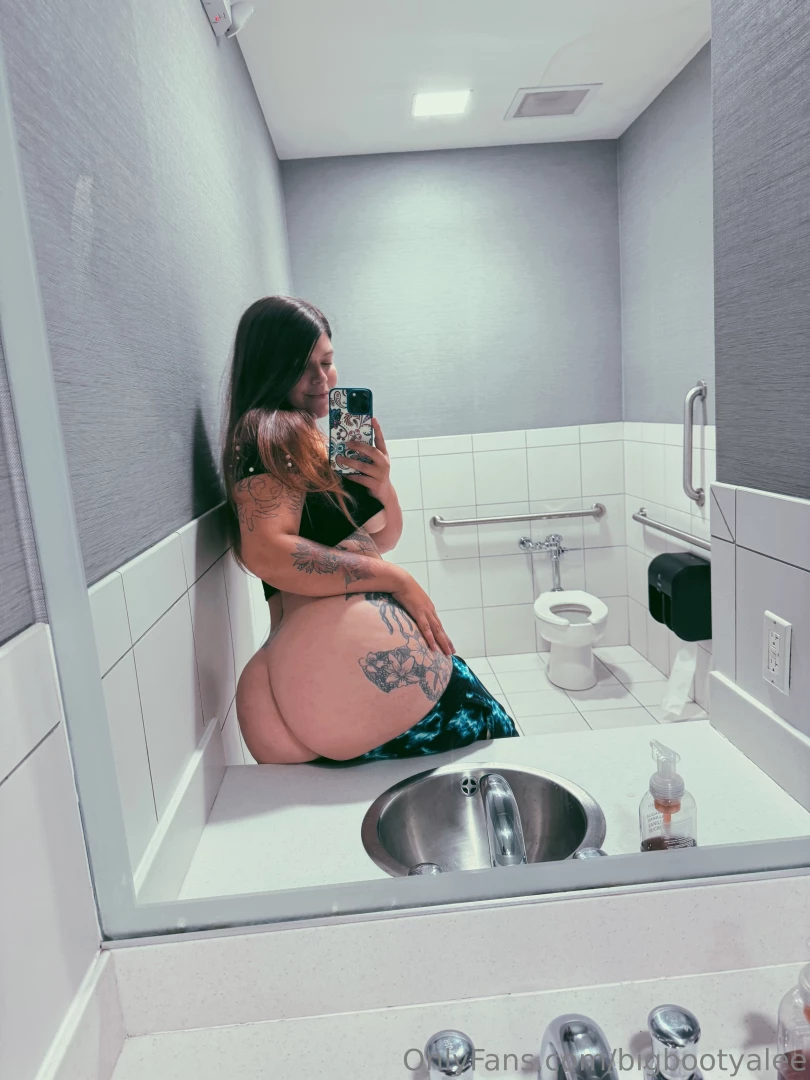 Daily booty pic part 4 