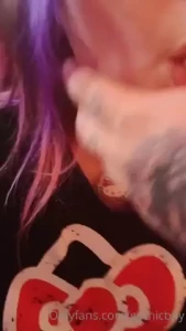 Pegame mas fuerte mi amor