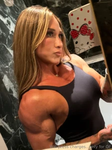 Come visit your muscle mommy here tina_trapqueenvip