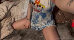Cum snuggle me for cartoons and snacks