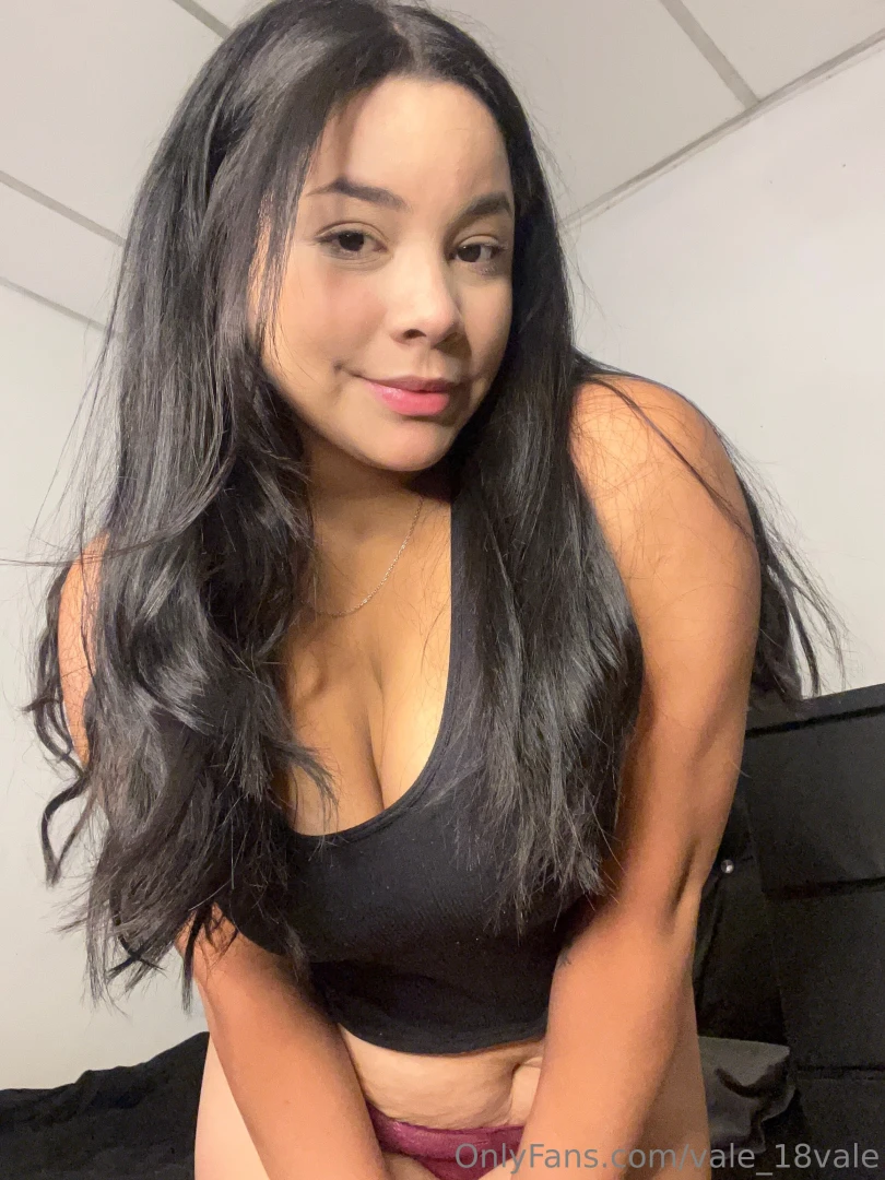 Are my boobs distracting u 