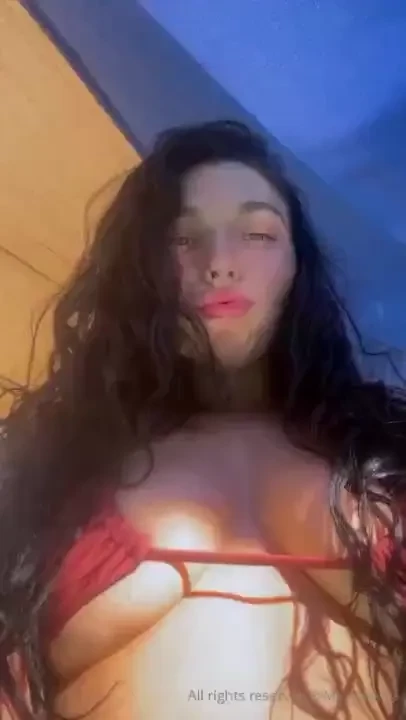 I ll be live tonight come play with this pussy 