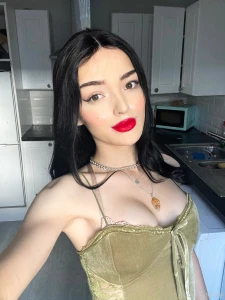 You prefer the second pic right part 1
