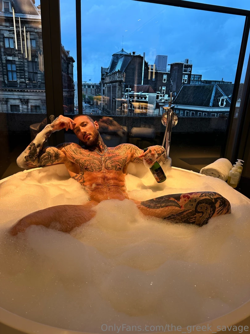 Here s only one rule no clothes allowed 