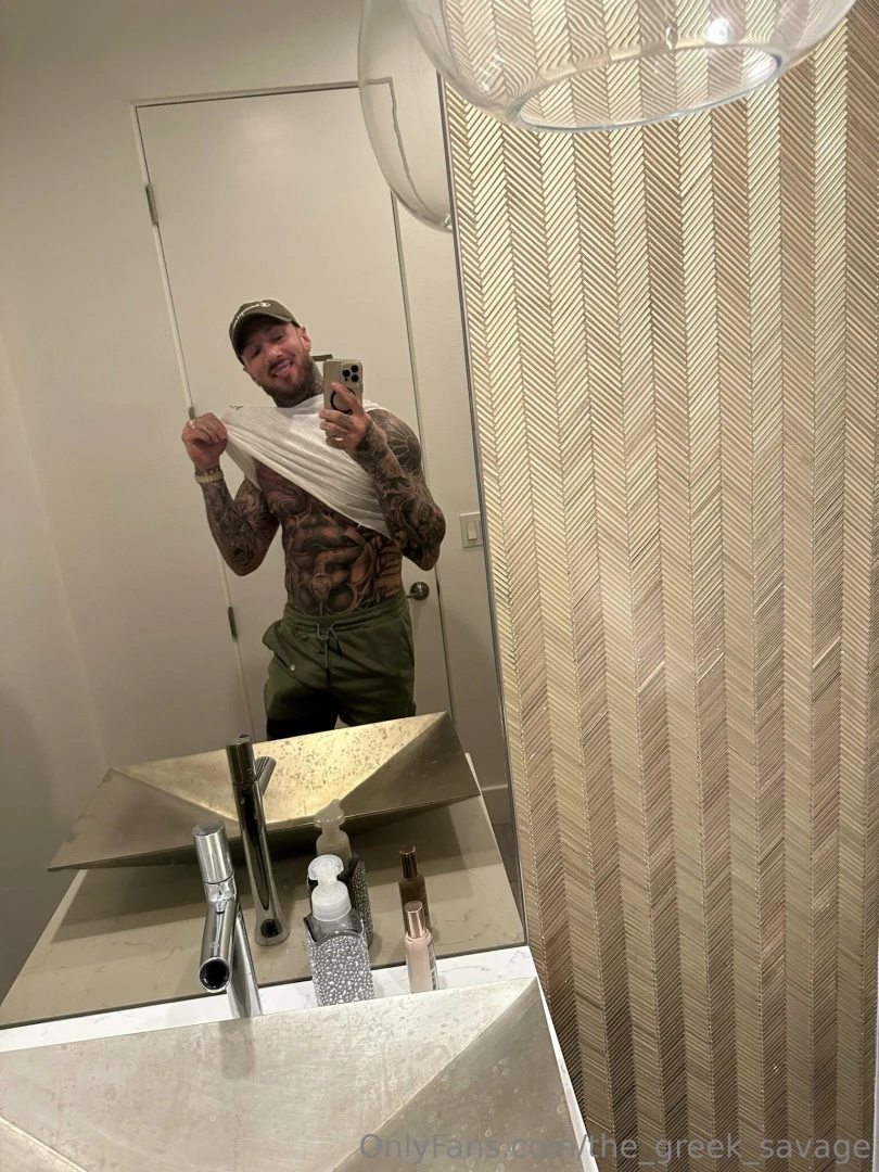 Not everyone is worthy to see more prove you are dm me 