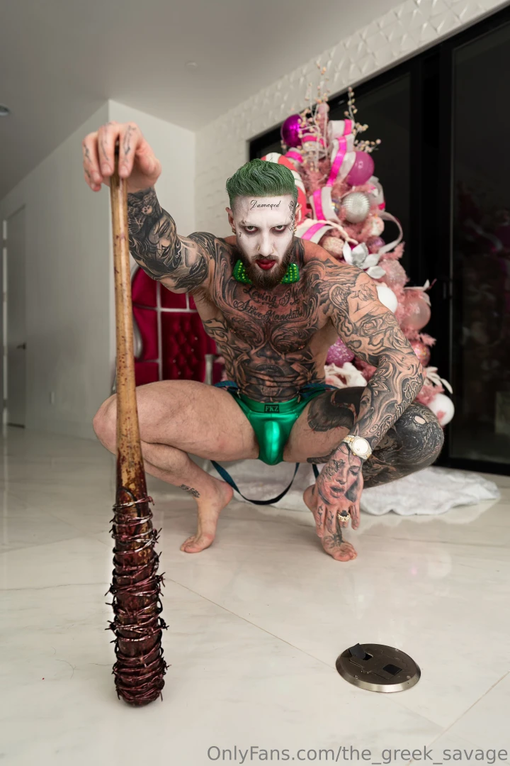 Joker vibes but i play dirty games only wanna be my harley 