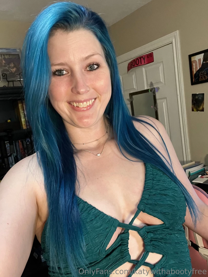 Happy friday main account katywithabooty 