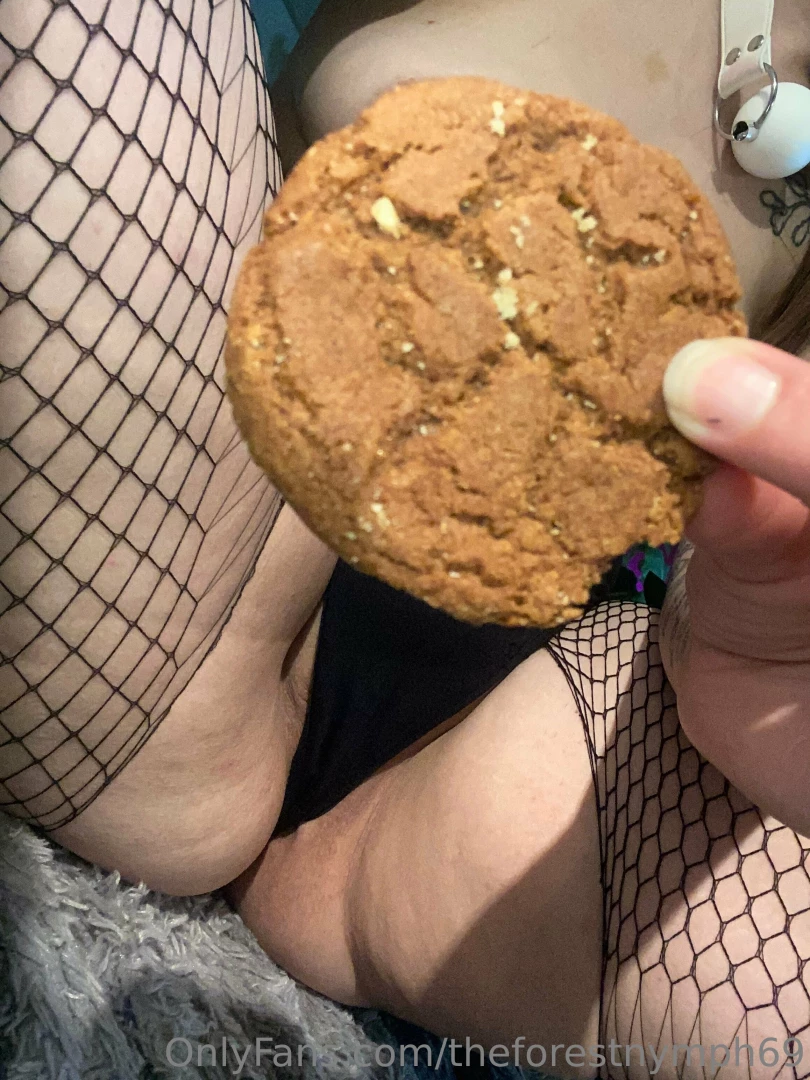 What would you eat first the cookie or my cookie do you like my 
