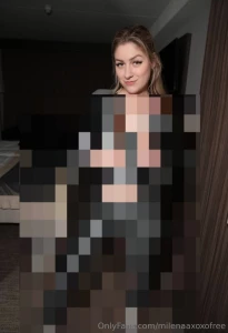 Turning off the lights in my hotelroom and only using the camera s