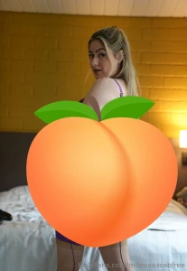 My bubble butt just wants to pop out of this tight slutty dress