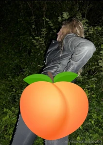 Me pulling up my almost seethrough nike pro leggings during my late
