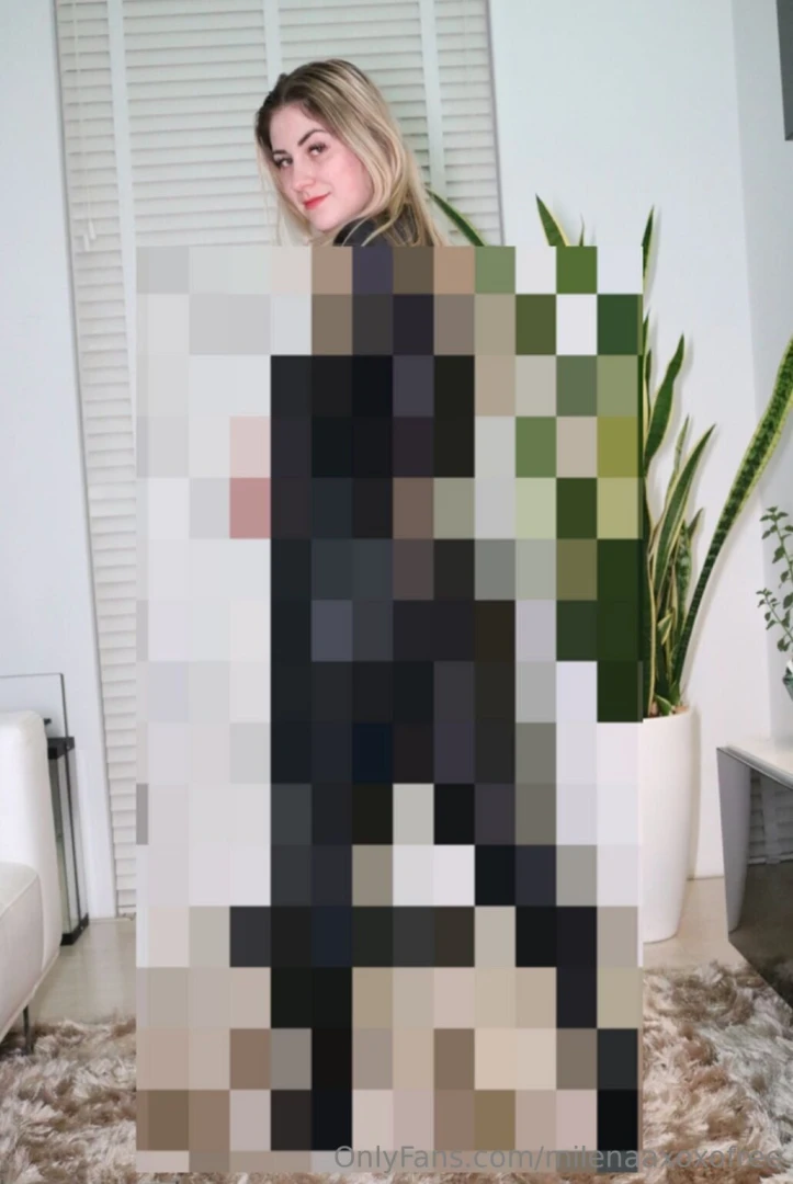 What do you think of this full leather outfit including shiny booty 