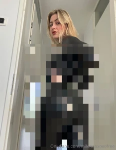 Pulling up my tight slutty shiny leggings over my big round bubble