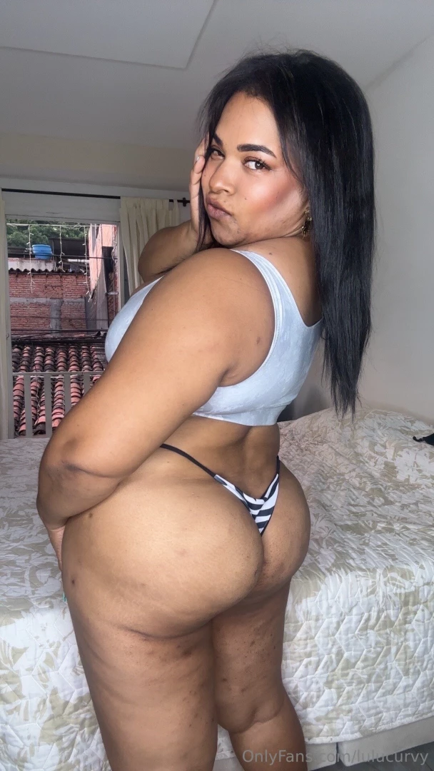 Wanna spank my ass for mee 