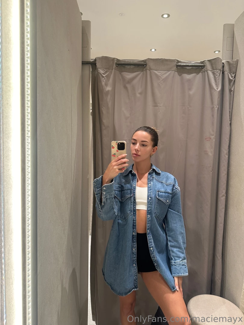 Hey little changing room pic i ve been neglecting a lot of stuff 