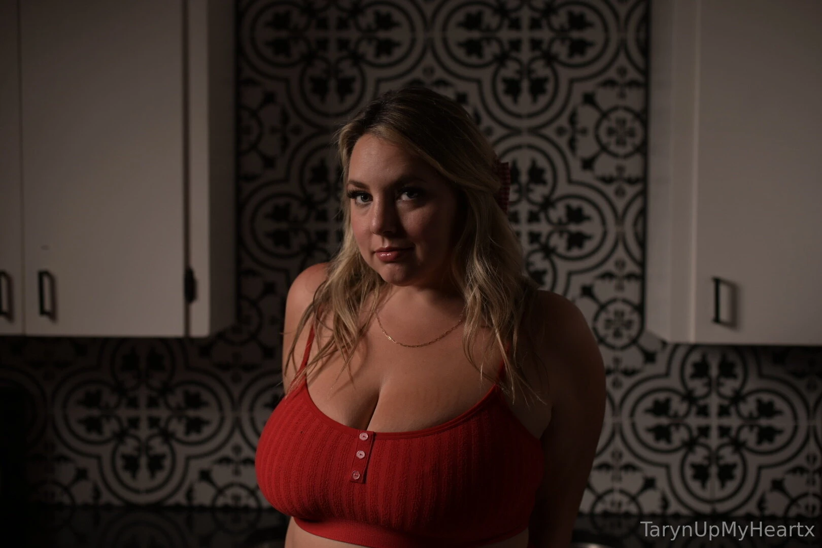 Will you join me in the kitchen please baby 