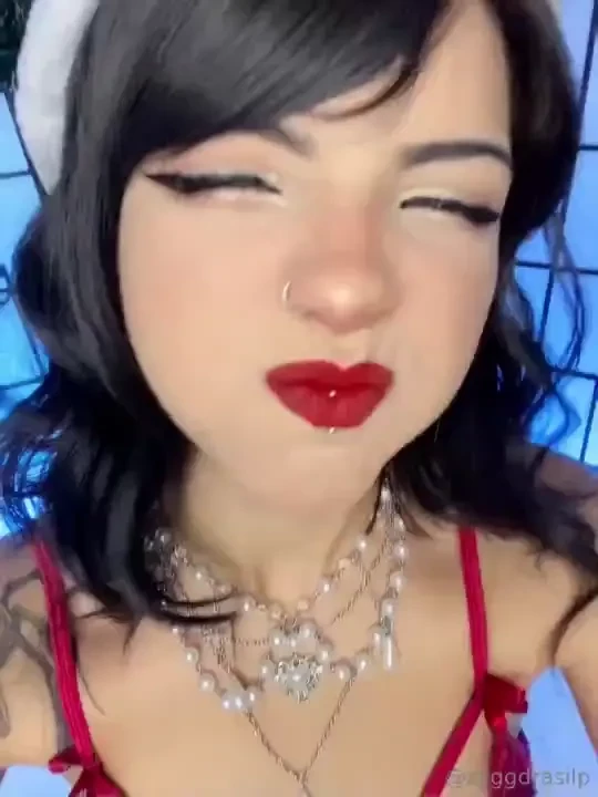 This is how i look like before doing a mess thanks for the stream 