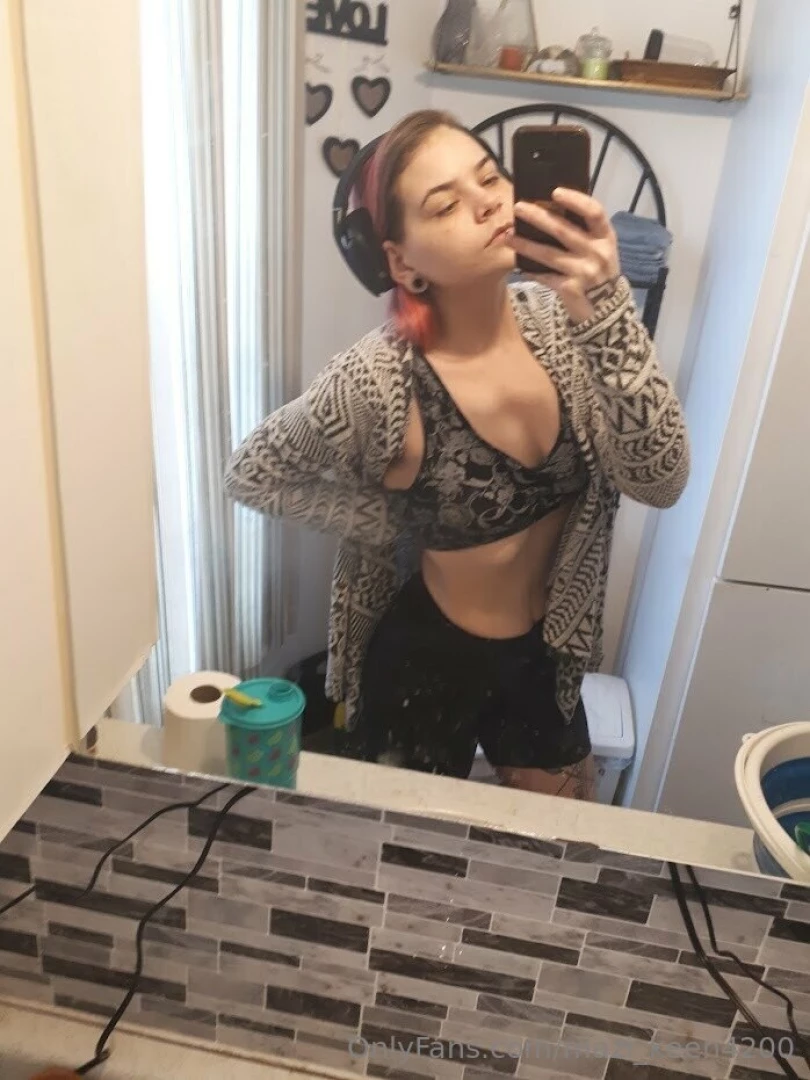 Not focusing on editing things since all i did was add a boarder lol part 3 