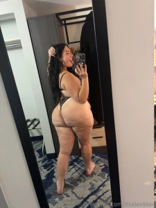 Make time for this sweet phat ass today baby