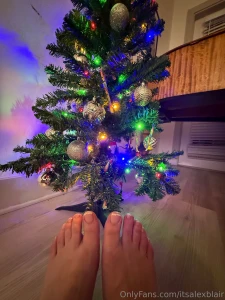 Are my toes your favorite present