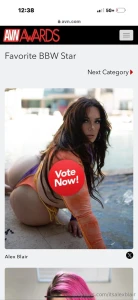 Hey my loves i just wanted to remind you guys to vote for me each day