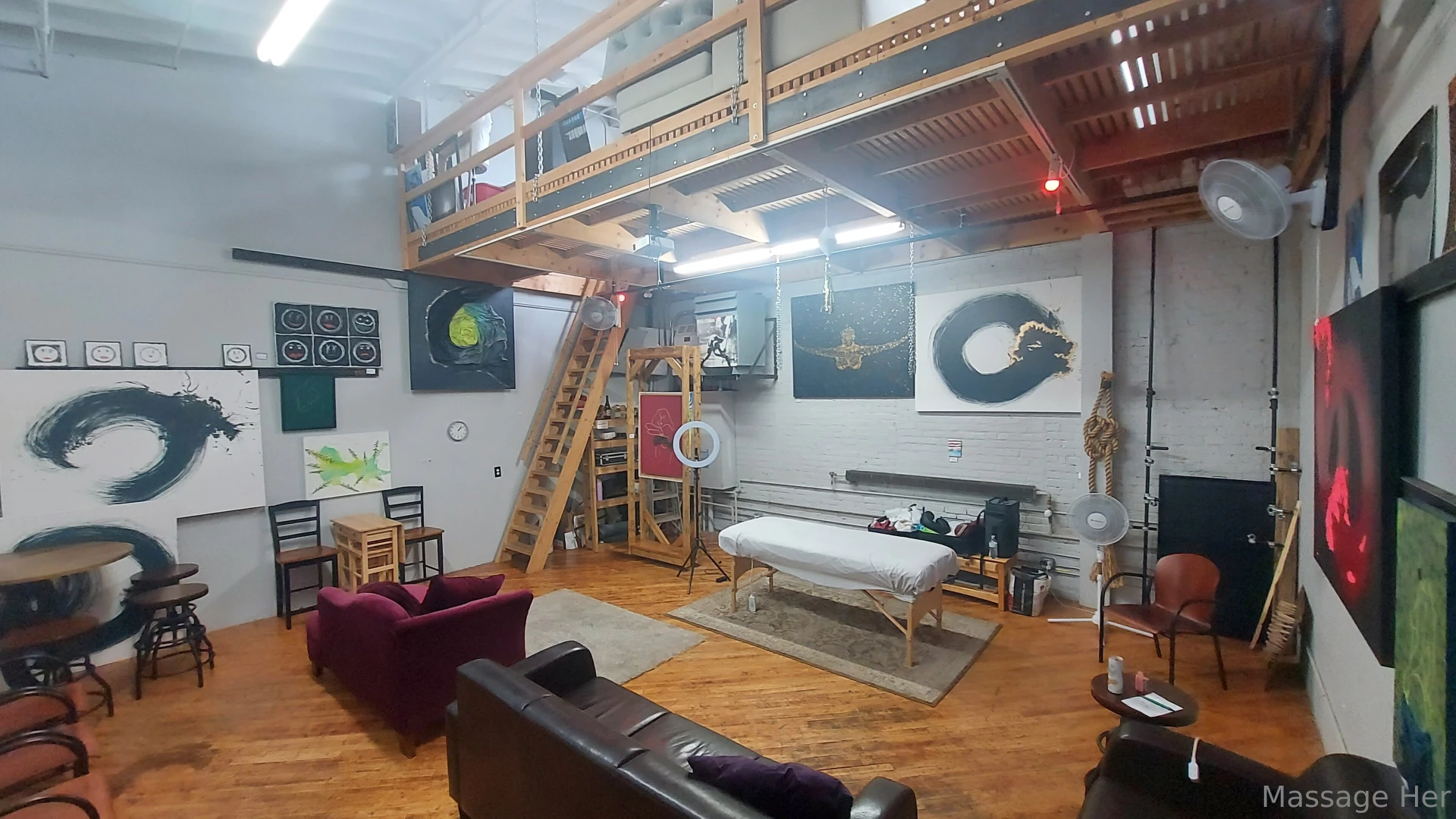 Another monday waiting for a friend or two to show up 