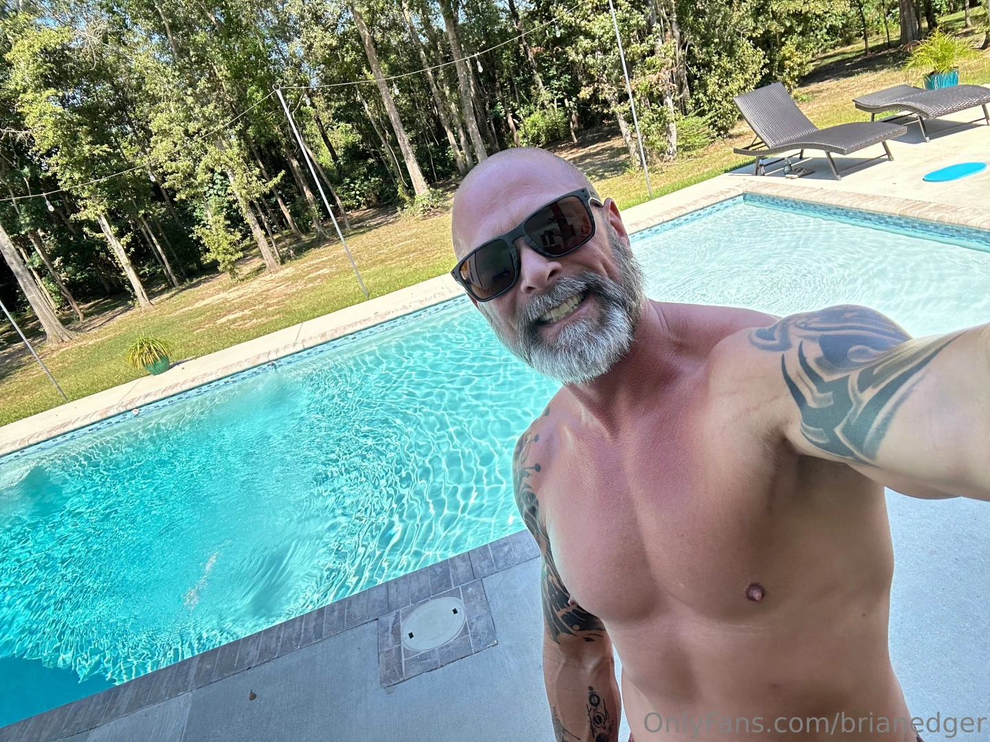 Who wants to come hang by the pool with jamie and i love southern live 