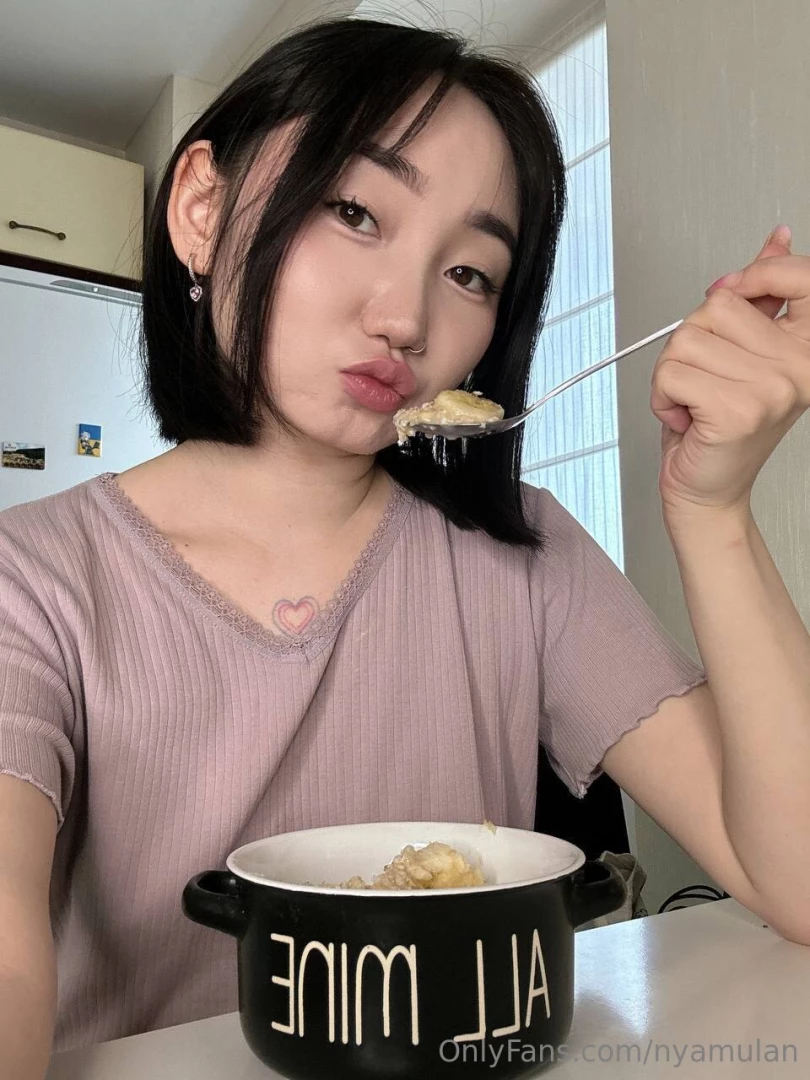 Porridge without extras isn t porridge i always add something honey 