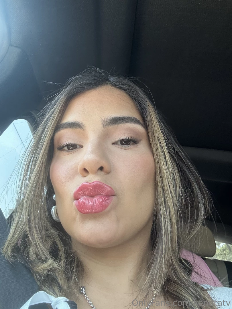 Can you give me a smooch 