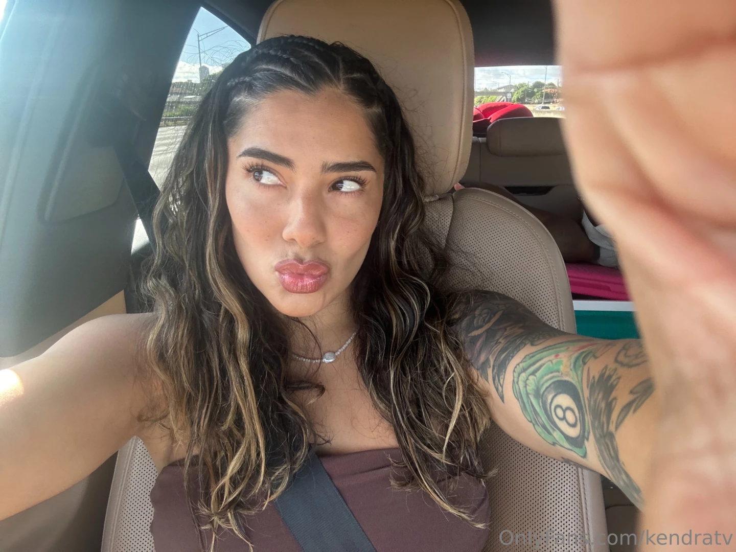 Just a little something to brighten your feed 