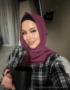 For me the morning starts with a special ritual a cup of warm tea it