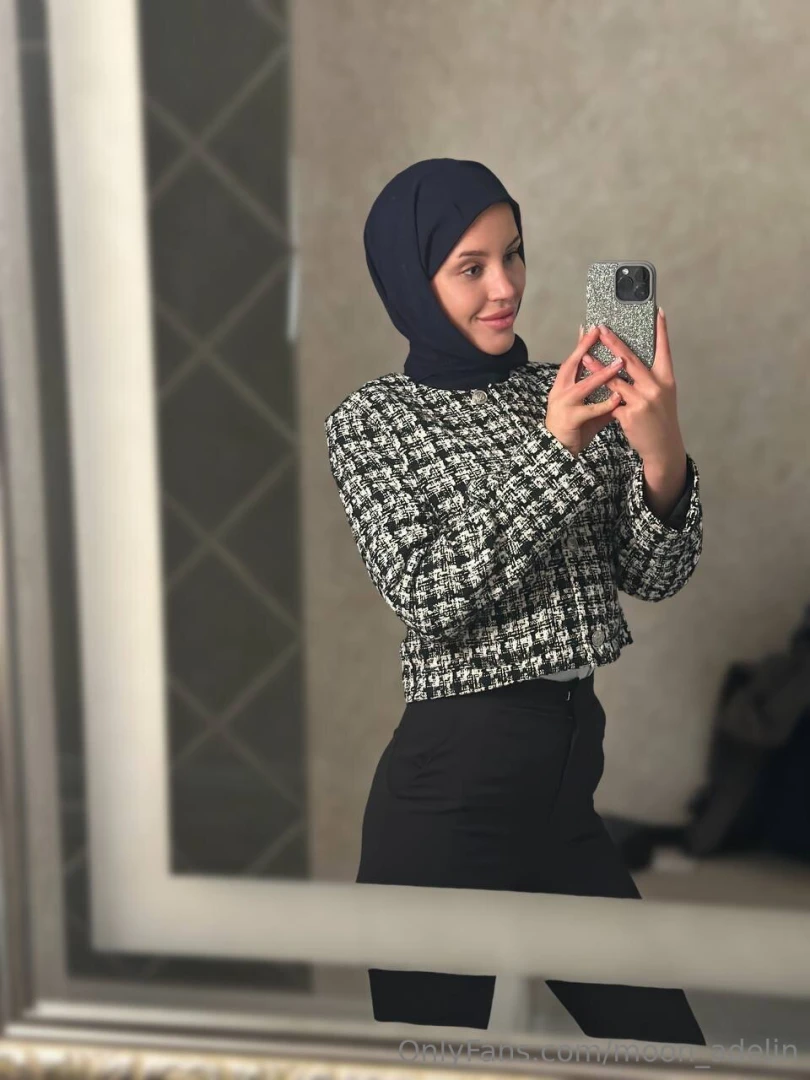 Tried a new yoga master class today i feel relaxed and re-energized so 