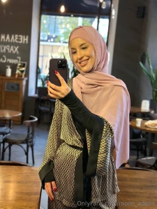 Small cozy coffee shops have always attracted my attention i love