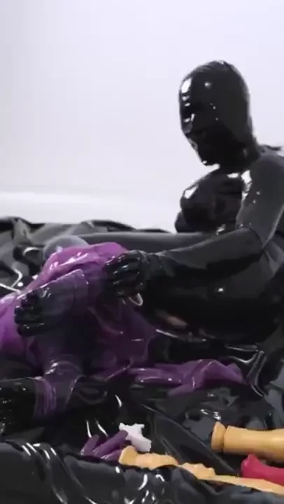 This is a preview of my new 38min vid it s about black latex catsuit 