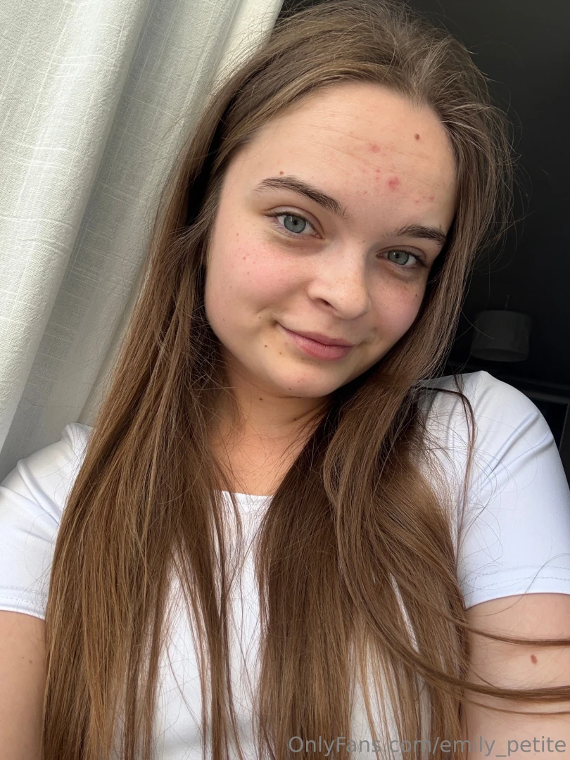 Lazy mornings like this make me wonder do i look like someone who 