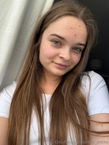 Lazy mornings like this make me wonder do i look like someone who