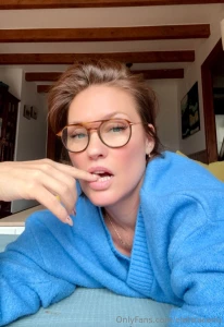 Honey what do you think blonde redhead or brunette