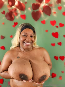 After a short hiatus i m back and feel sexier than before cum see the part 5