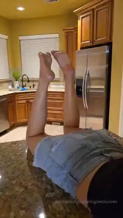 New model bella dm for content 