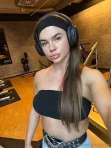 Sarah slavo hi ich bin sarah und ich will dir zeigen das muskeln an part 8