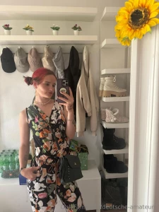 Ria_klein heyyy stoooppp hier ist ria ich bin gerade 18 geworden und