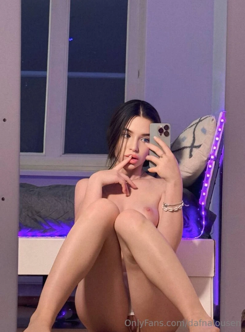 Cutie natural babe mellowe this crazy student wants to show you how part 760 