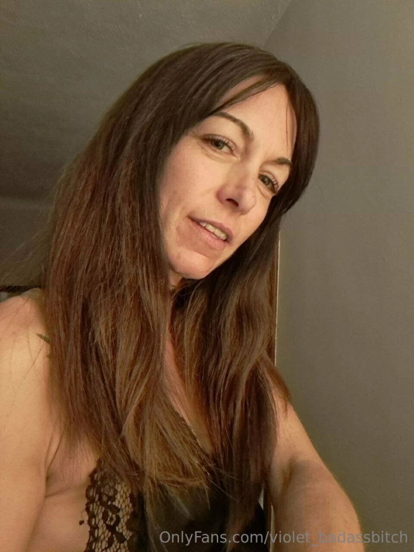 Idk whyy but im really hornyyy tn so someone dm me 