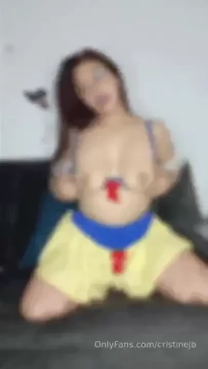 Attention snow white s 7 dwarfs went to the forest and she took the part 1 