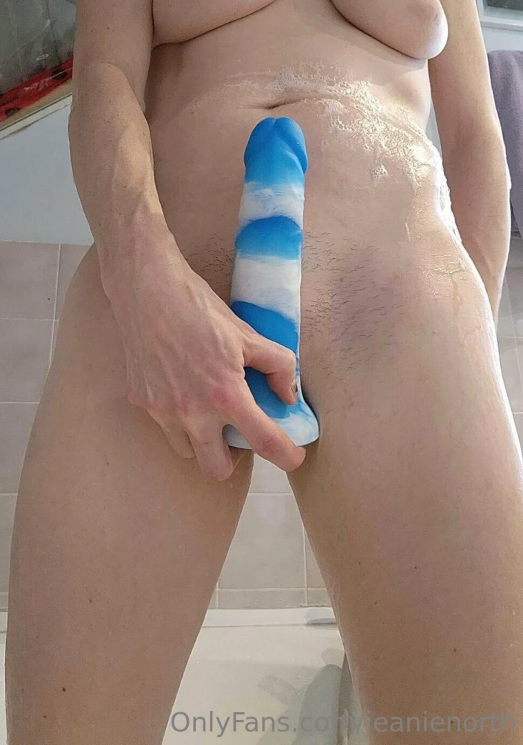 Do you want to watch it go up my pussy 