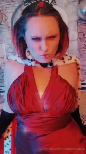 New red queen photoset who s ready