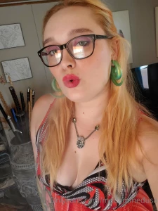 How are you guys doing today message me on twitter about custom part 3