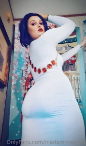 Hey check out my new photosets raven cosplay sexy ass booty curvy